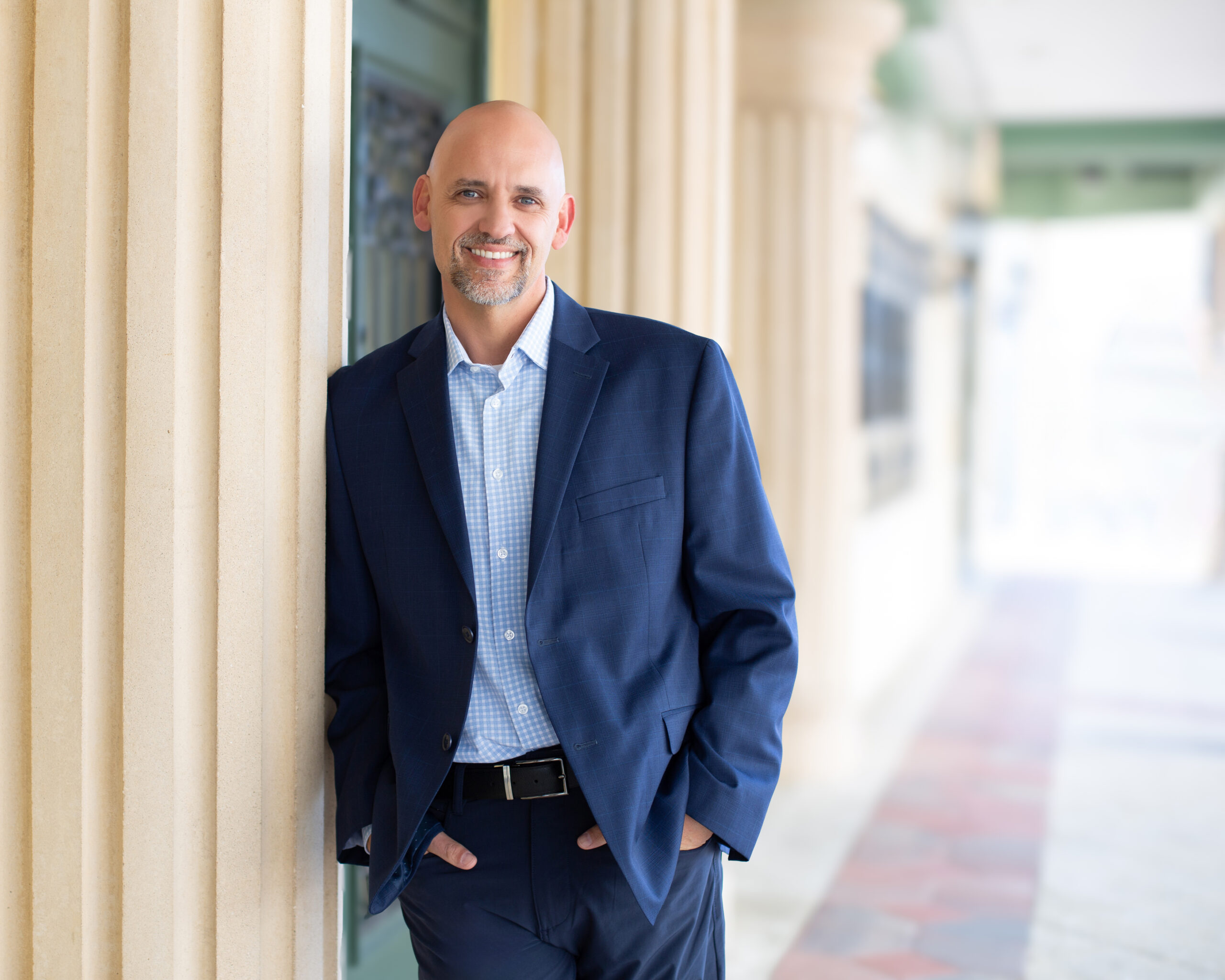 Headshot for Carlos A. Gaiazzi